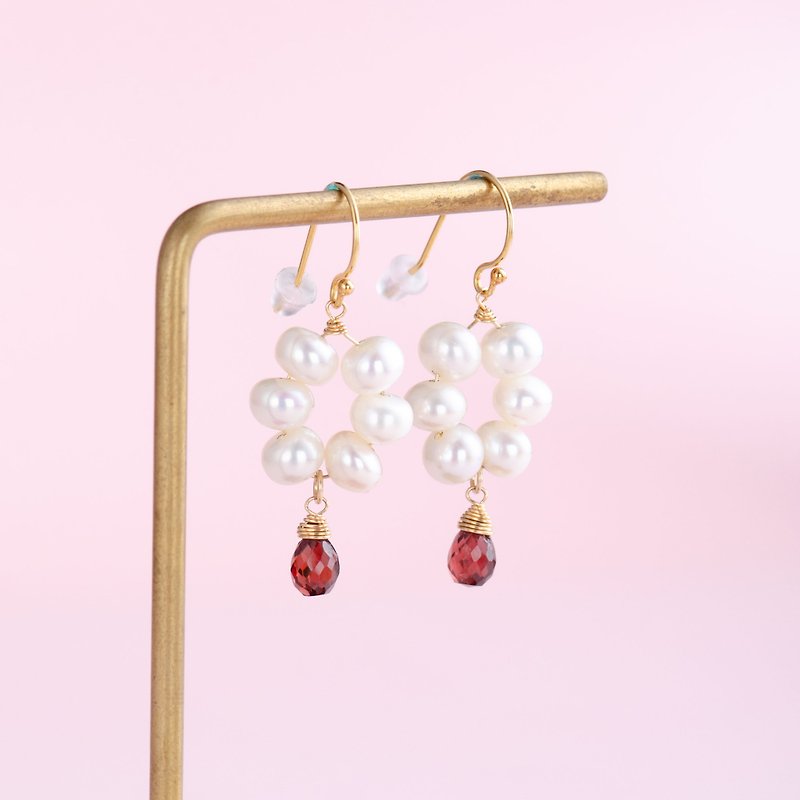 Red Garnet, Pearl 14K Gold Filled Natural Gemstone Crystal Earrings - ต่างหู - เครื่องเพชรพลอย สีแดง