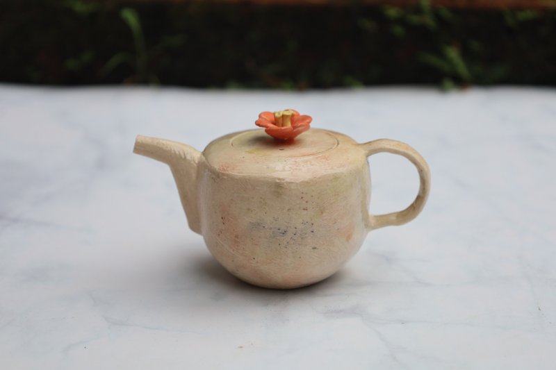 Tipsy series teapot - Teapots & Teacups - Pottery 