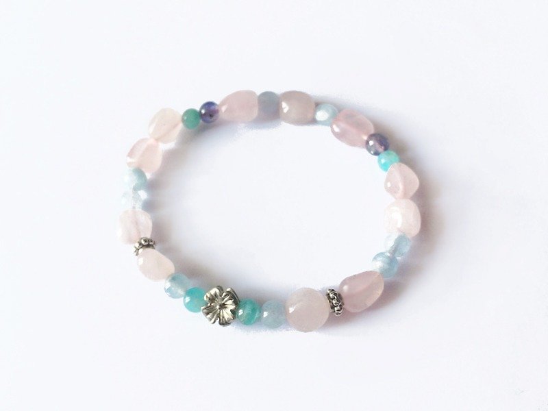[Ofelia.] Customized crystal powder x Seawater Sapphire x Tianhe stone x Cordierite bracelet - Bracelets - Gemstone Pink