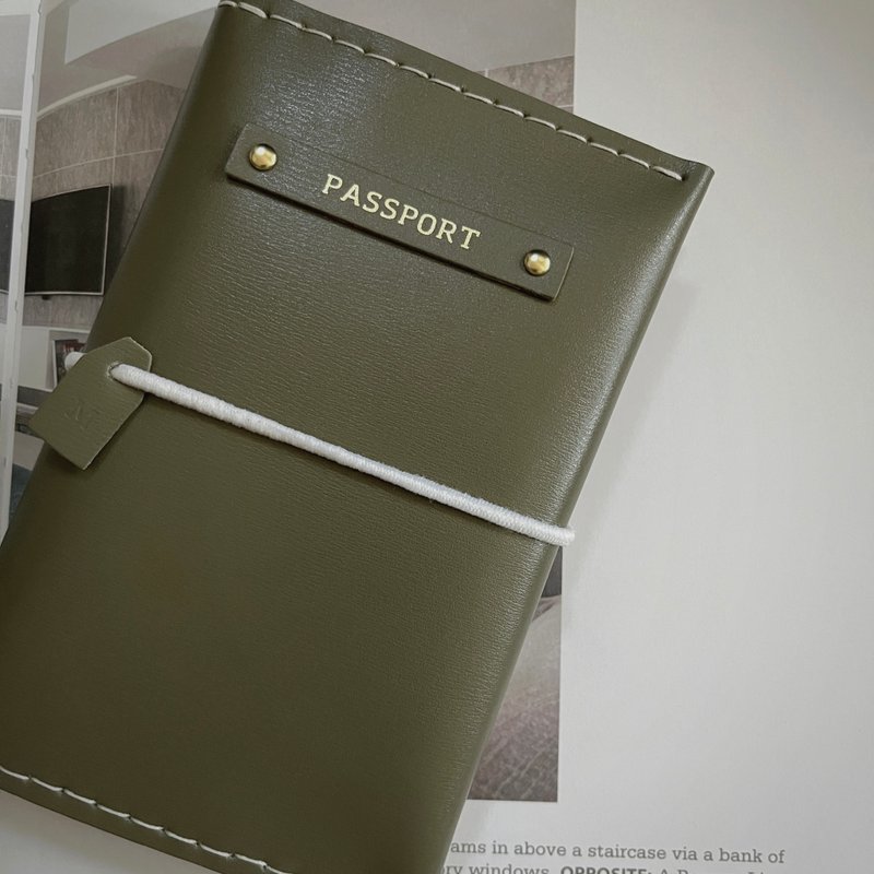 Leather passport holder-dark green - ที่เก็บพาสปอร์ต - หนังแท้ สีเขียว