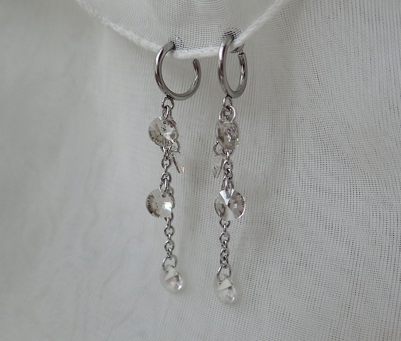 Dots, earrings with SWAROVSKI ELEMENTS - Earrings & Clip-ons - Glass Silver