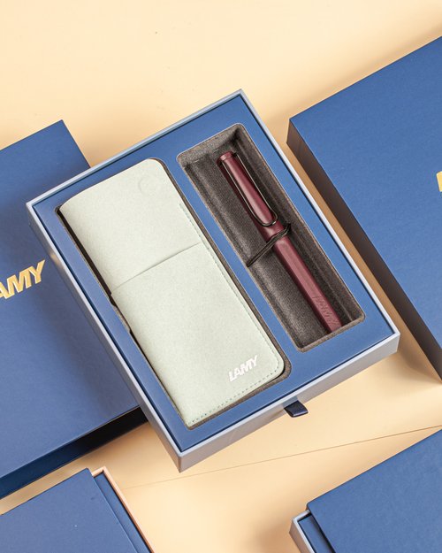LAMY TAIWAN 官方旗艦館 【雷雕刻字】LAMY 鋼珠筆 磁吸筆套禮盒 / SAFARI / 紫紅色