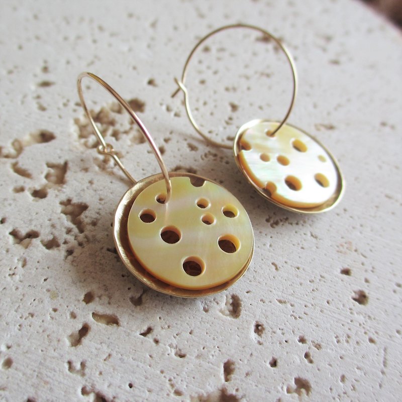 MOP / K14GF dot hoop earrings - Earrings & Clip-ons - Other Metals Gold
