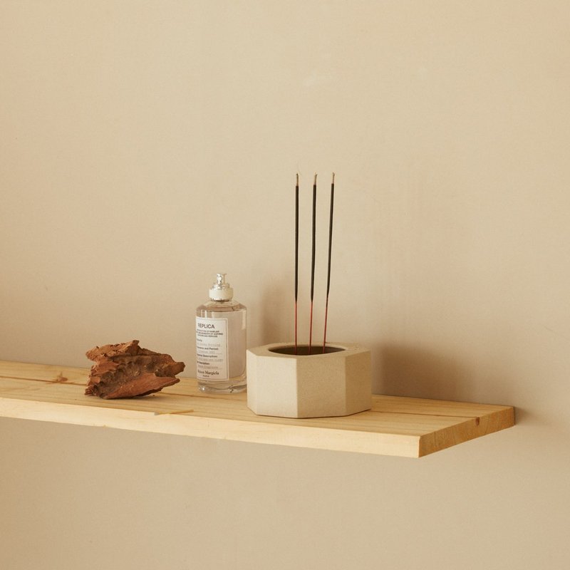 005 Ceramic Incense Burner - 花瓶/花器 - 陶 白色