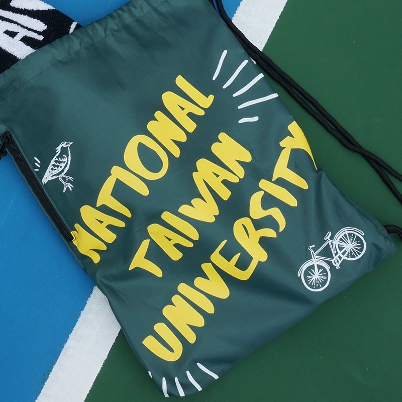NTU Graffiti Sports Backpack - Forest Green - กระเป๋าหูรูด - ผ้าฝ้าย/ผ้าลินิน สีเขียว