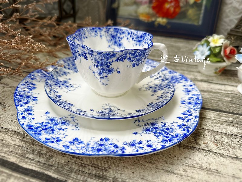 古董英國Shelley Dainty Blue美麗骨瓷藍色花卉系列三件杯盤組 - 茶壺/茶杯/茶具 - 瓷 藍色