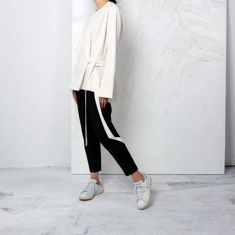 杲果/GAOGUO原創設計師女裝品牌 新款極簡米色綁帶廓形襯衫上衣 - 女襯衫 - 棉．麻 白色