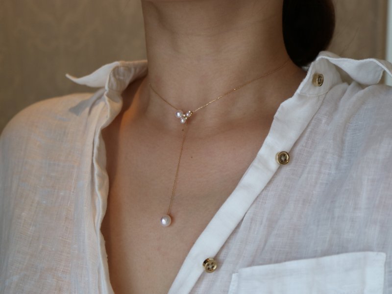 Slide-type Akoya pearl necklace, design necklace, made in Japan, 18K gold, with natural diamonds, Akoya pearl necklace, drawable style - Necklaces - Pearl White