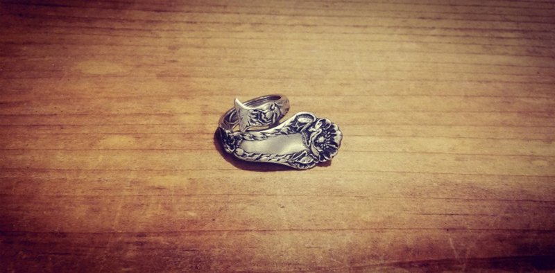 存在感あるリメイクリングの王道デザイン。アメリカアンティークシルバースプーンのメンズリング_0856 レトロヴィンテージ - 戒指 - 純銀 銀色