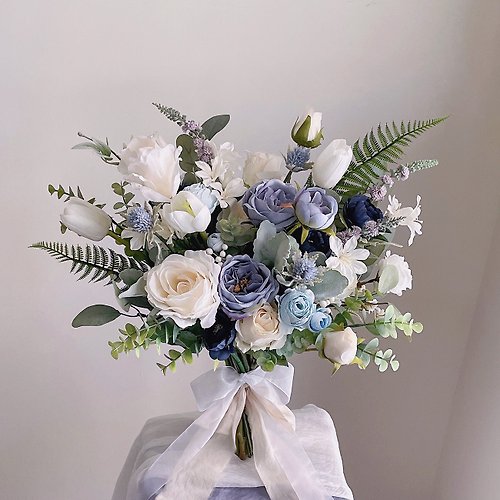 創朔花藝設計空間 【人造花】白藍色玫瑰自然風美式人造花捧花