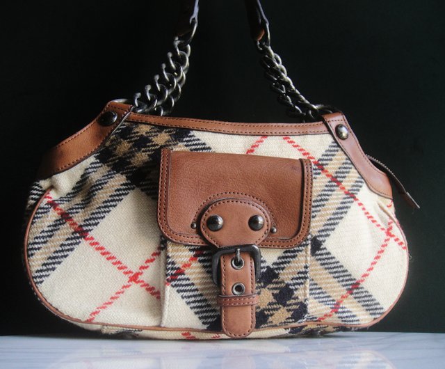 Old style burberry handbags best sale