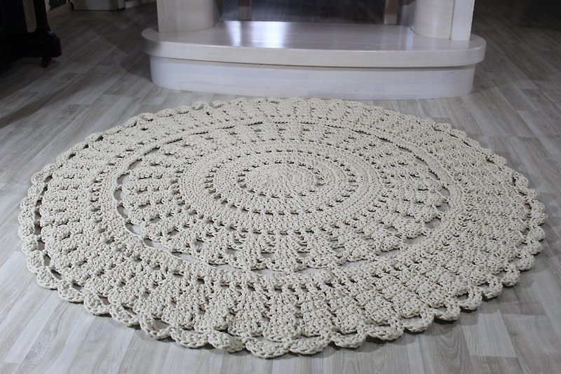 かぎ針編みの敷物 - 絨毯・カーペット - その他の素材 ホワイト