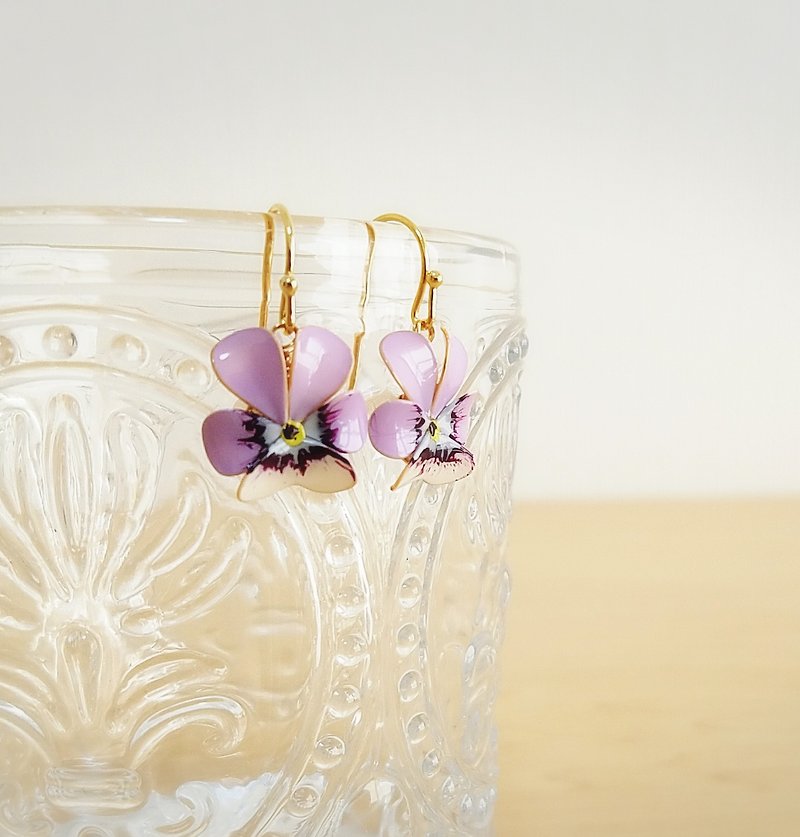 Resin Earrings & Clip-ons Pink - viola pierced earrings or clip-on earrings  C