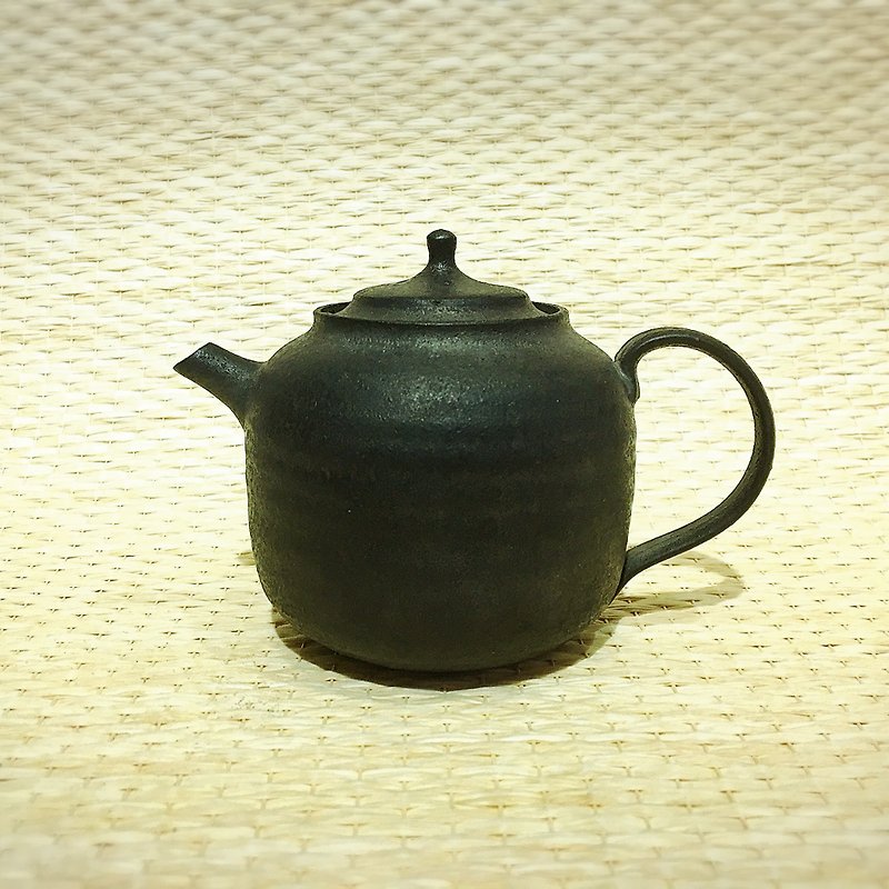 黒い陶器 - 急須・ティーカップ - 陶器 ブラック