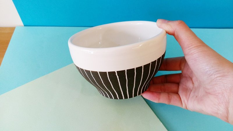 Hand-drawn blank engraved series bowl single piece - Bowls - Porcelain Multicolor