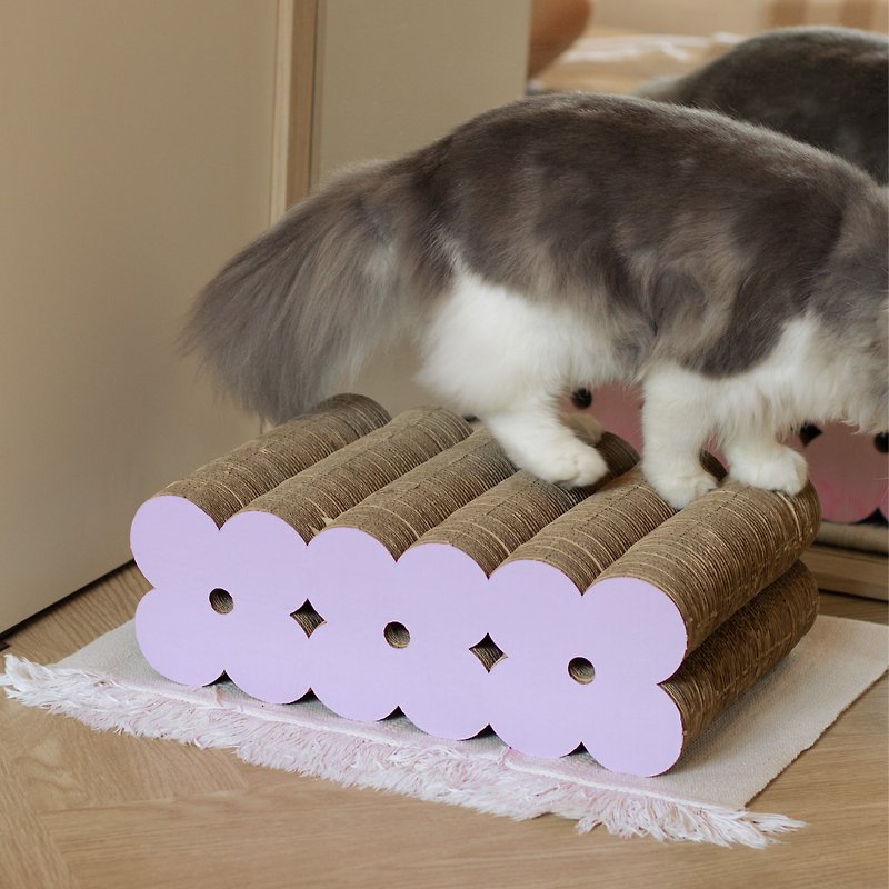 FLORA Lilac cat scratcher - Pet Toys - Paper Purple