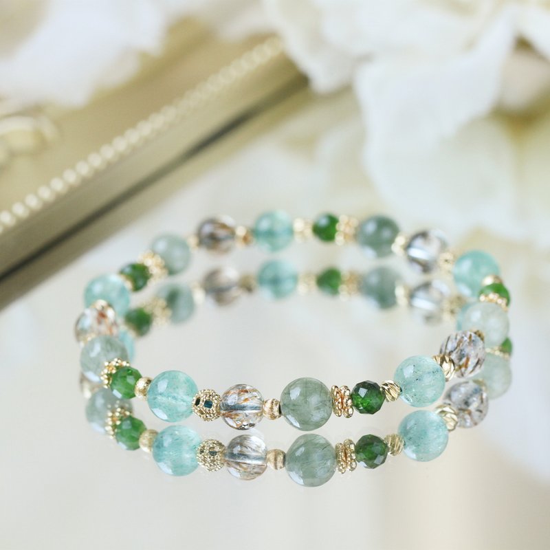 Black Gold Super Seven Green Hair Crystal Strawberry Crystal Career Achievement Lucky and Prosperous Crystal Bracelet. Four seasons in Ubud - Bracelets - Crystal Green