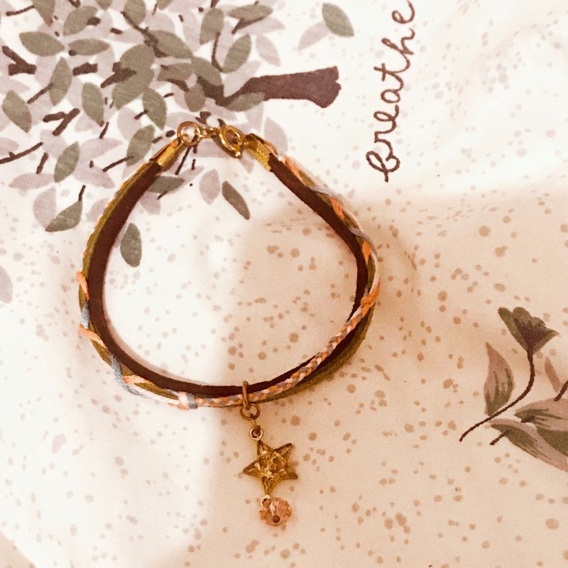 Green field gold star lucky braided bracelet wisher - สร้อยข้อมือ - วัสดุอื่นๆ 