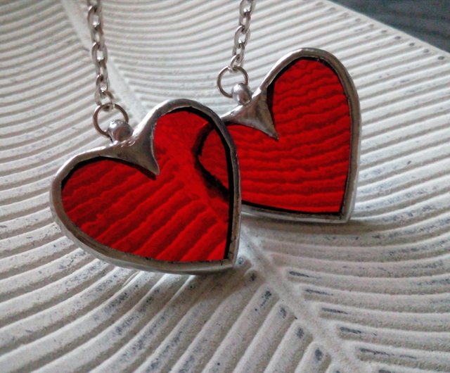 ヴィンテージ調　真っ赤なハートのイヤリング　 handmade ヴィンテージ調 真っ赤なハートのイヤリング handmade アクセサリー