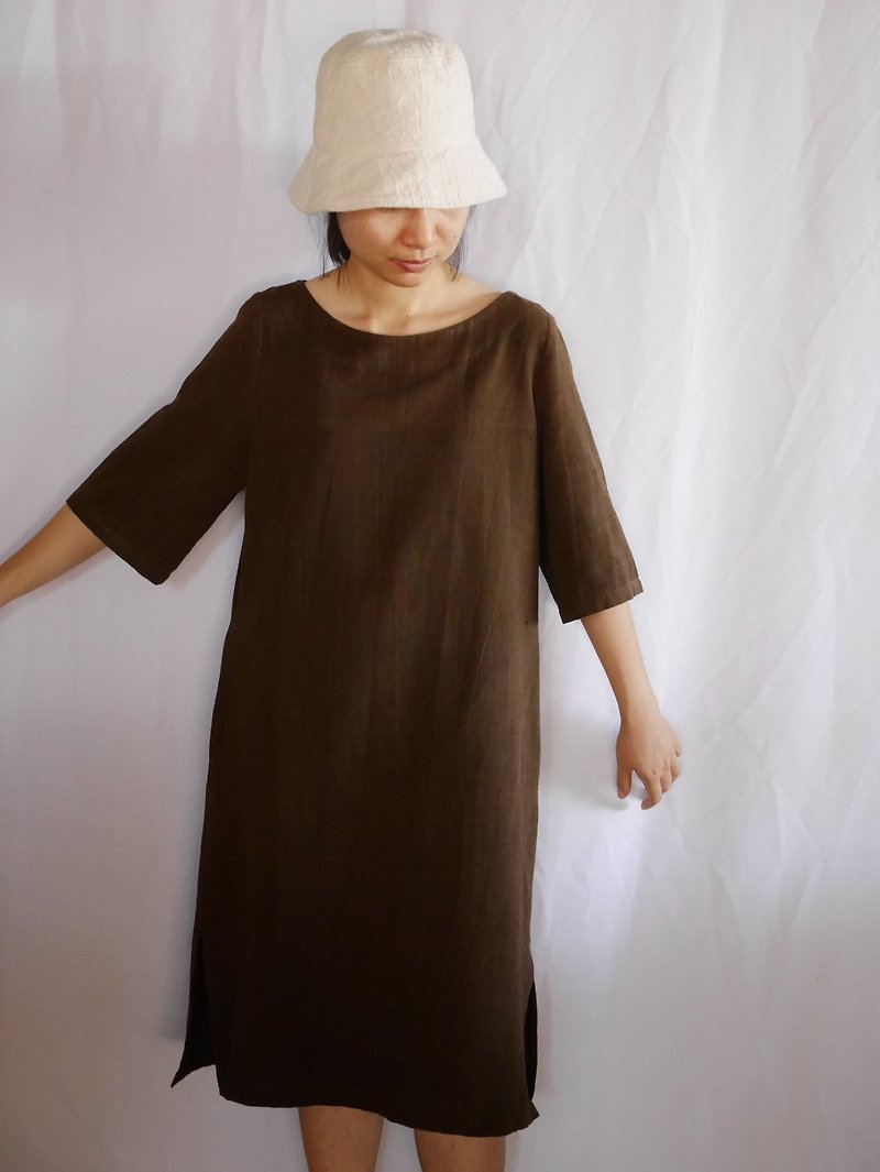 hand-woven cotton fabric with natural dyes long dress (brown) Y7 - 連身裙 - 棉．麻 咖啡色