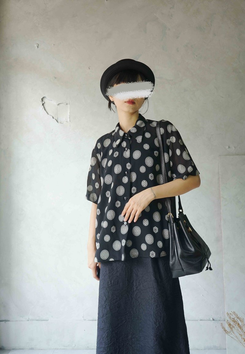 尋寶古著-曼陀羅印花黑色雪紡拼接襯衫 - 女襯衫 - 聚酯纖維 黑色