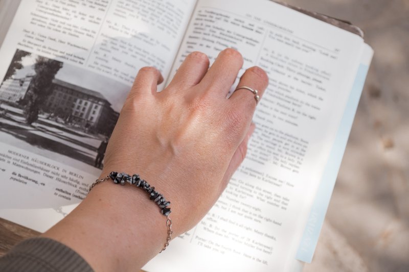 Snowflake Obsidian 925 silver bracelet, Aries gem, Scorpio, Capricorn crystal - 手鍊/手環 - 水晶 黑色