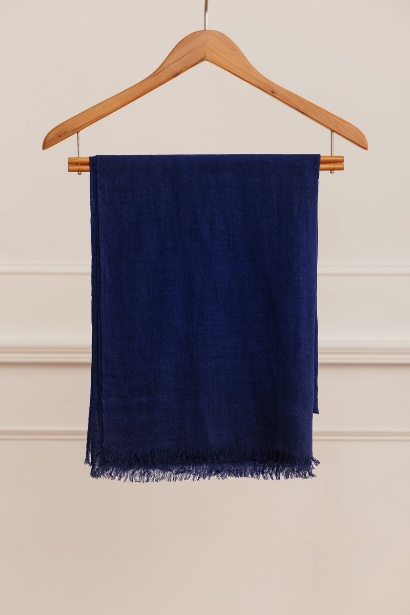 CASHMERE Thin ultra-high count cashmere shawl | DENIM BLUE | - ผ้าพันคอถัก - ขนแกะ สีน้ำเงิน