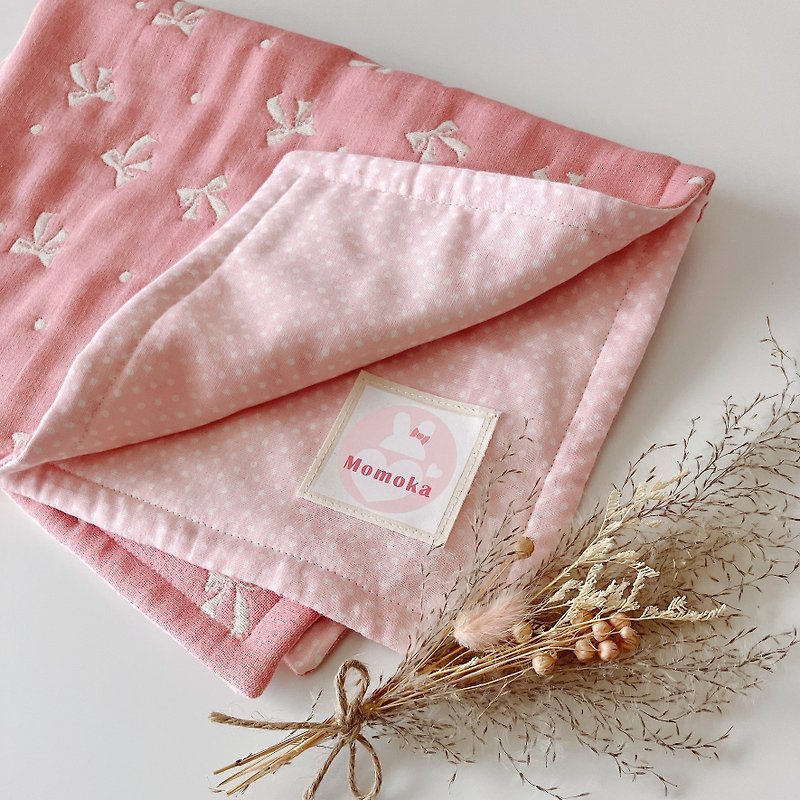 Handmade mini baby quilt/Japanese 8-weight yarn/Japanese Mikawa kapok/customized name/moon gift box - ของขวัญวันครบรอบ - ผ้าฝ้าย/ผ้าลินิน สึชมพู
