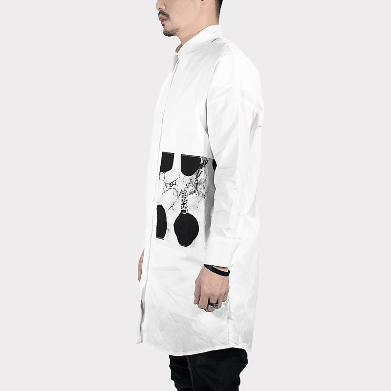 【ionism】寬版貼布襯衫白 - 男襯衫/休閒襯衫 - 棉．麻 白色