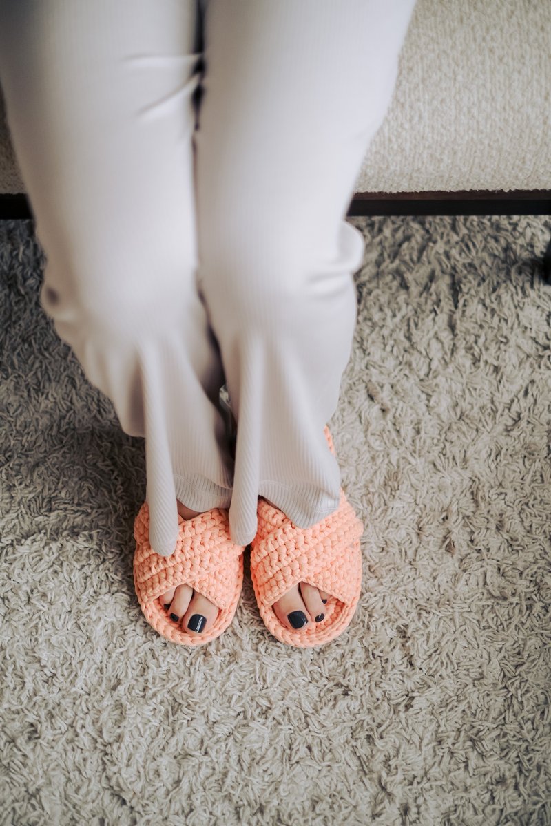 Knitting slippers for women - Crochet slippers - 拖鞋 - 棉．麻 橘色