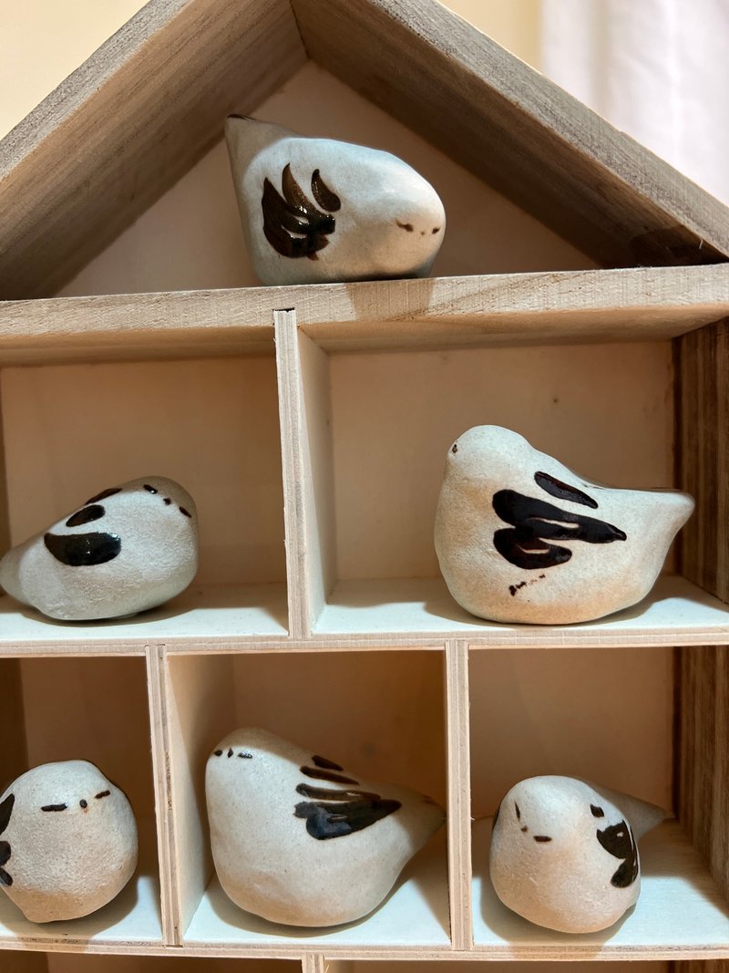 雪精靈系列  巧克力糯米糰 手繪陶偶八隻 包含小屋 - 公仔模型 - 陶 