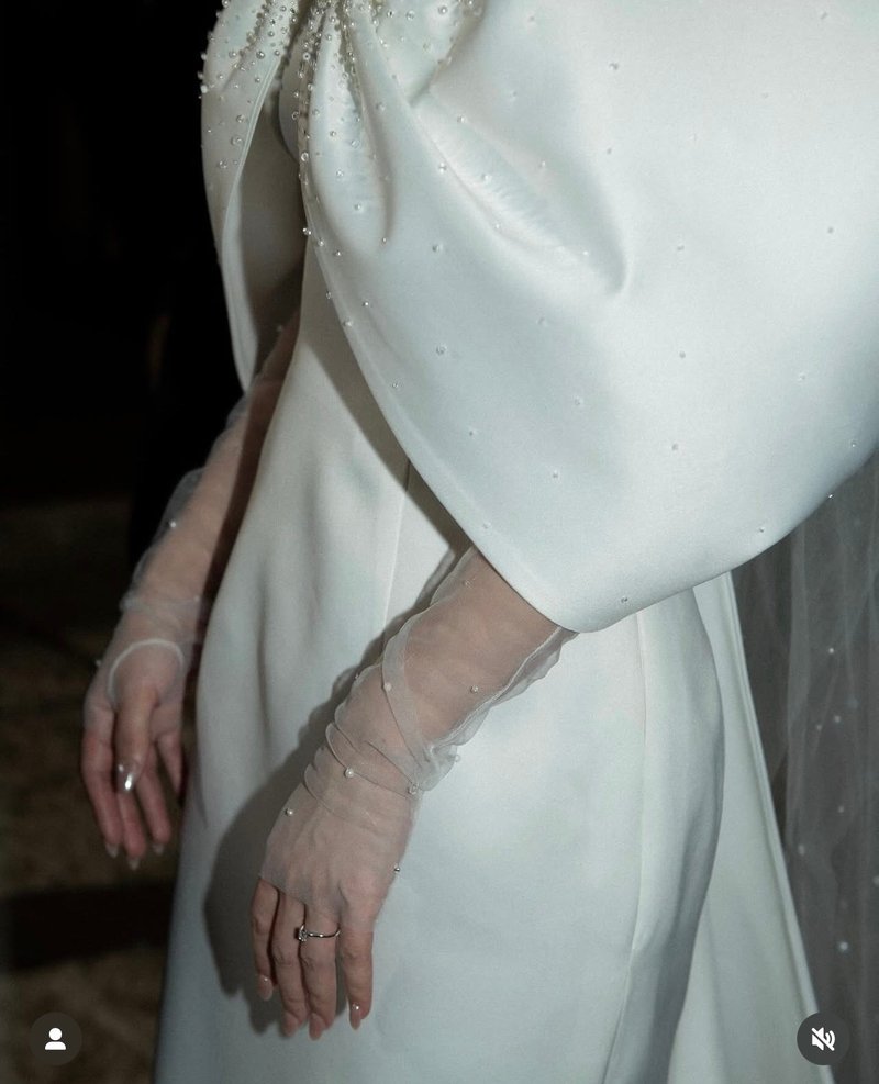 Embroidery Gloves - 手套 - 聚酯纖維 白色