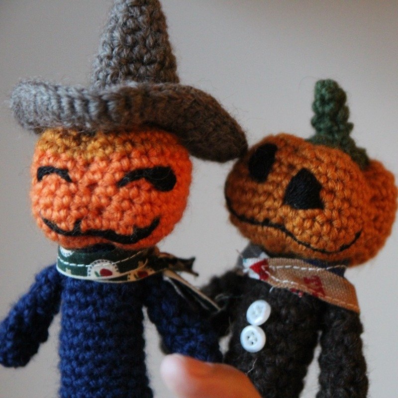 Amigurumi crochet doll: Finger doll, Toucan, Story time doll, pumpkin man - Kids' Toys - Polyester Orange