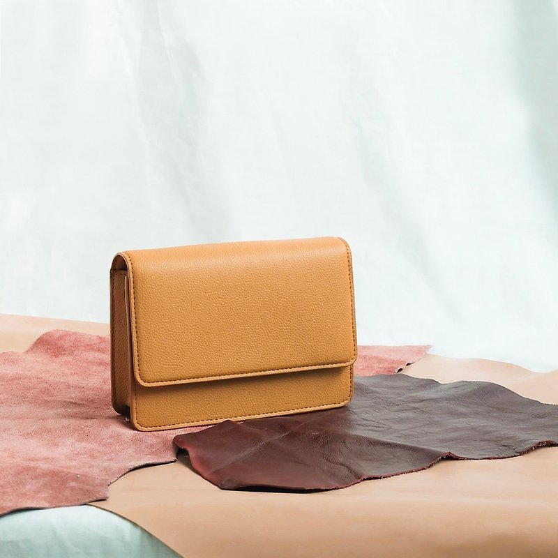 กระเป๋า Hourly Cute Crossbody bag & Wrist Bag - Handmade Vegan PU leather Classy - กระเป๋าถือ - หนังเทียม สีกากี