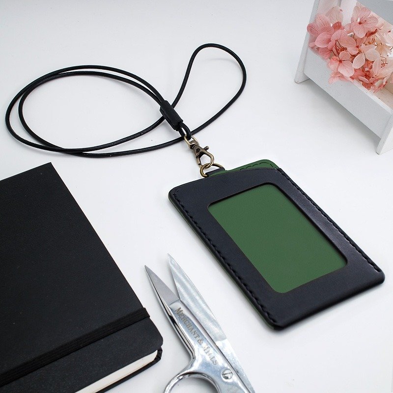 RENEW-Black + dark green vegetable tanned leather hand-made hand-stitched ID holder, card holder - ที่ใส่บัตรคล้องคอ - หนังแท้ สีเขียว