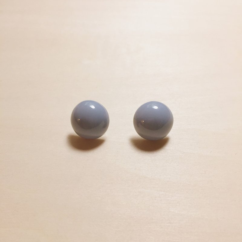 Vintage gray blue 16mm ball earrings - Earrings & Clip-ons - Resin Blue