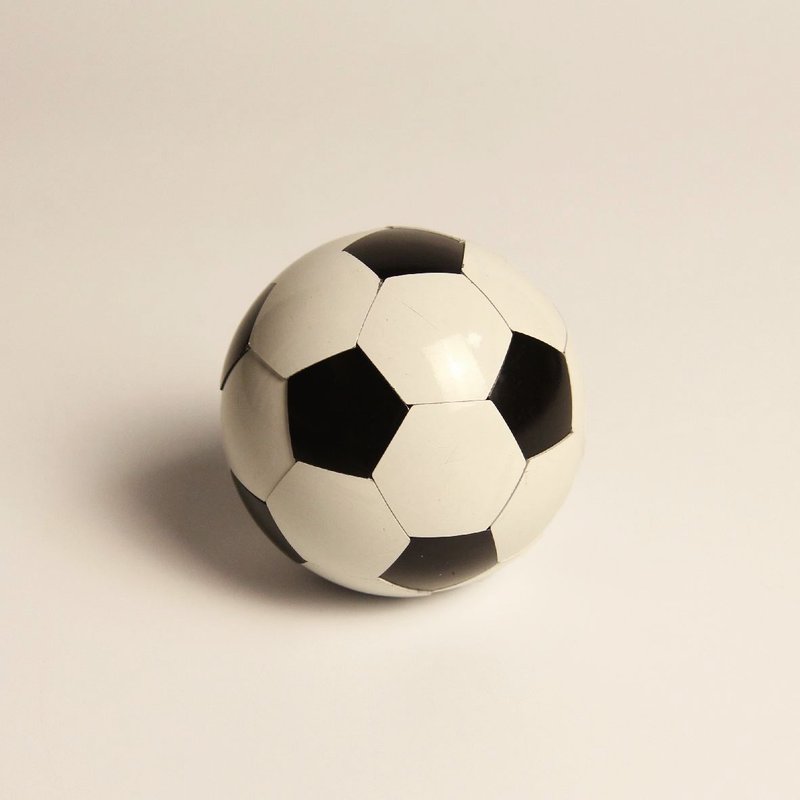 【航太邊角料再造】金屬足球魯班-球體拼圖-電著鋼款(32塊組件) - 桌遊/卡牌 - 其他金屬 銀色