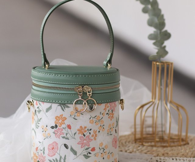 Cylinder on sale bucket bag