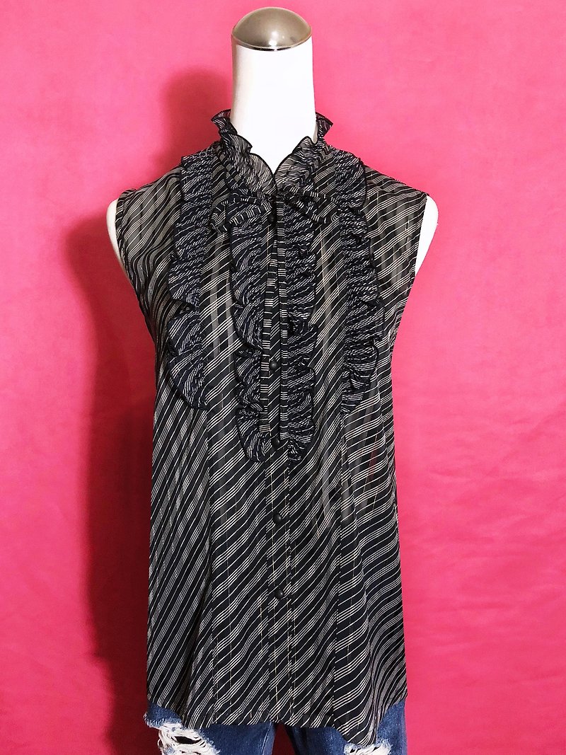 Ruffled textured sleeveless vintage shirt / brought back to VINTAGE abroad - Women's Shirts - Polyester Black