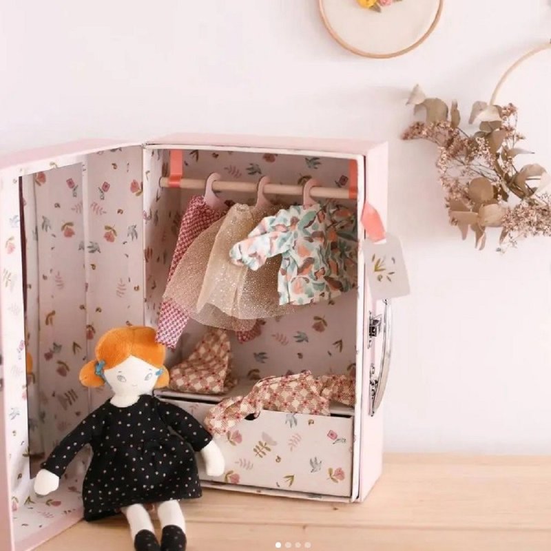 法國 Moulin Roty 巴黎女孩小時尚衣櫃變裝娃娃 - 寶寶/兒童玩具/玩偶 - 其他材質 粉紅色