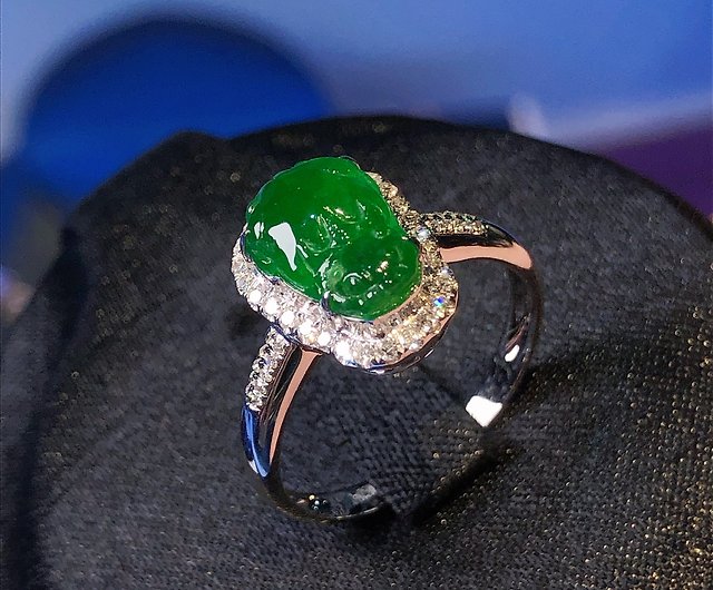 本翡翠 特選氷種満陽緑k18、天然ダイヤモンド指輪 - リング