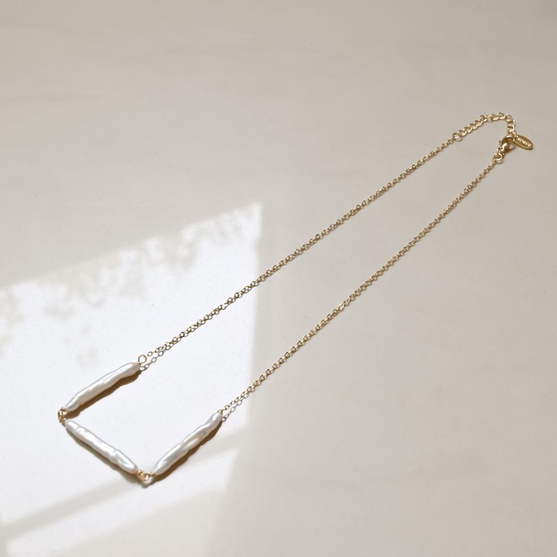 Suavia | Trenta 001 - Necklaces - Pearl Gold