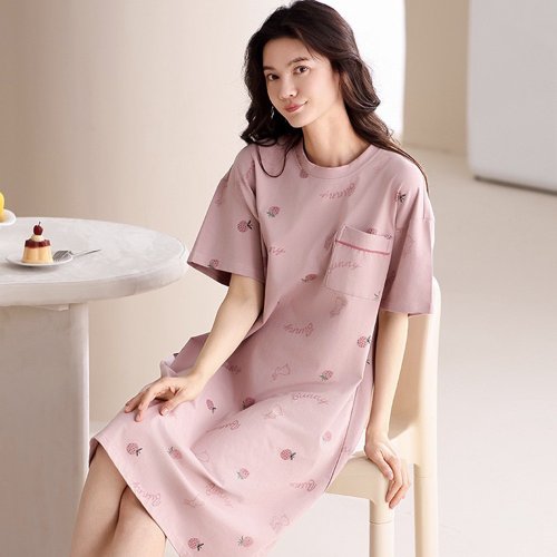 PINK LADY Pink Lady 罩杯式 純棉連身睡裙 莓果兔園 圓領短袖女睡衣 居家服