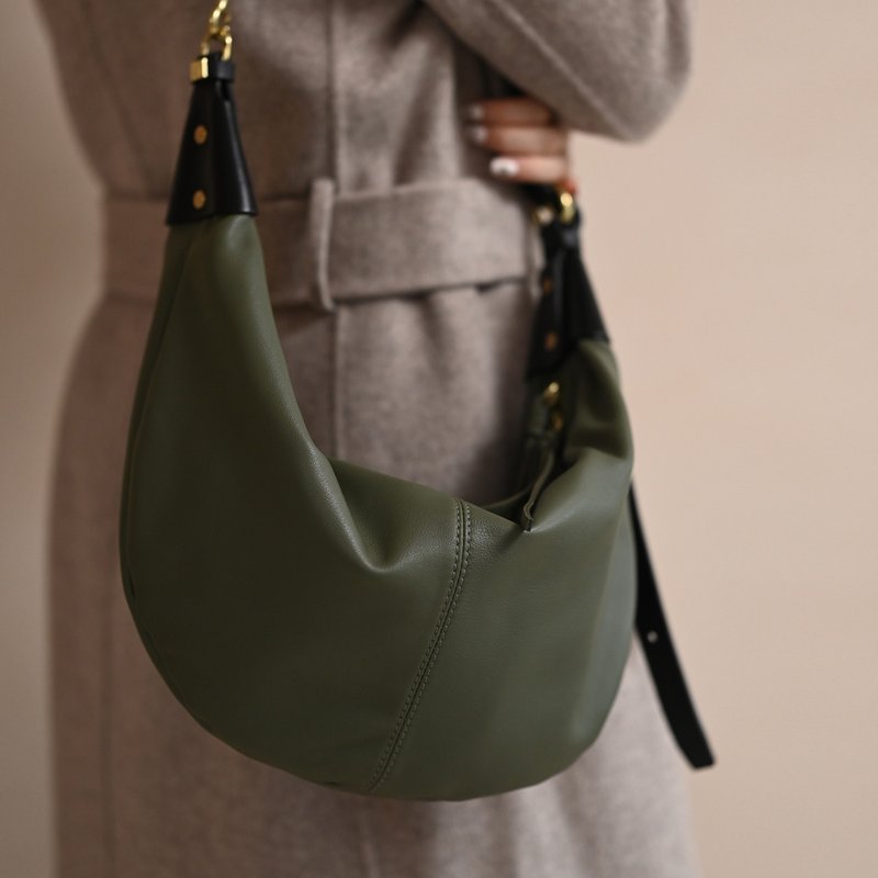 Neutral Style - Side Back Portable Meniscus Bag - Green - กระเป๋าแมสเซนเจอร์ - หนังแท้ สีเขียว