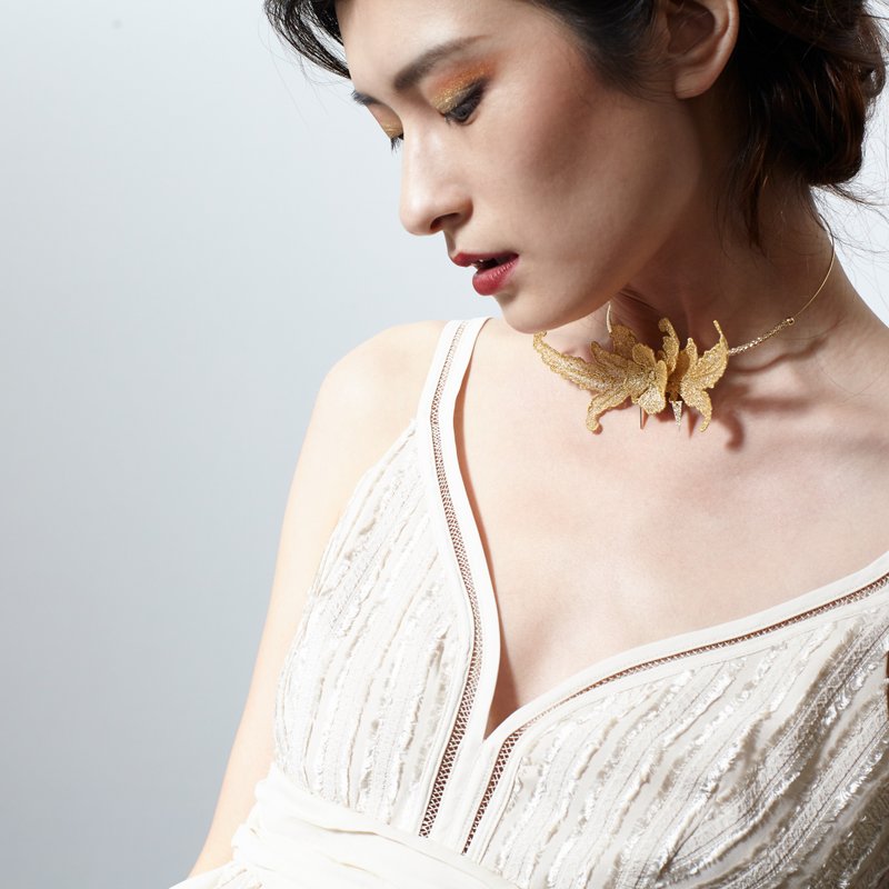 唐草刺繍ワイヤーネックレス　ゴールド - 項鍊 - 繡線 金色