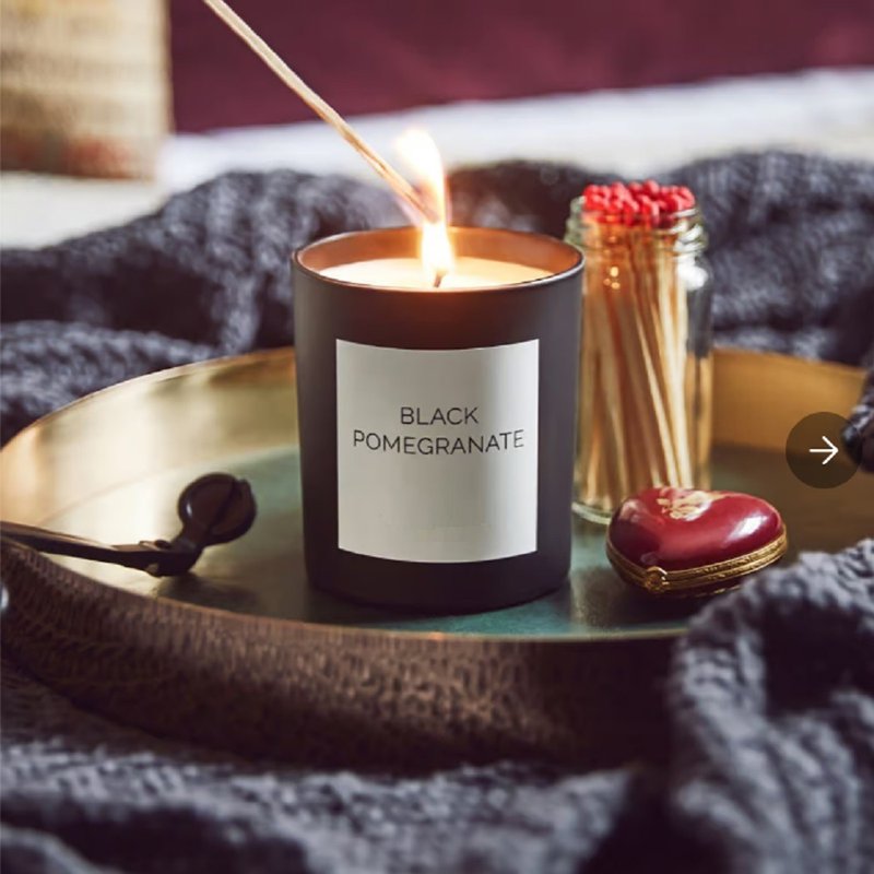 Blossom Black Pomegranate Scented Candle 220g - Candles, Fragrances & Soaps - Wax 