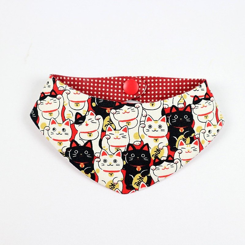 Pet Scarf Cat Scarf Triangle Scarf-Lucky Cat (Red) - ปลอกคอ - ผ้าฝ้าย/ผ้าลินิน สีแดง
