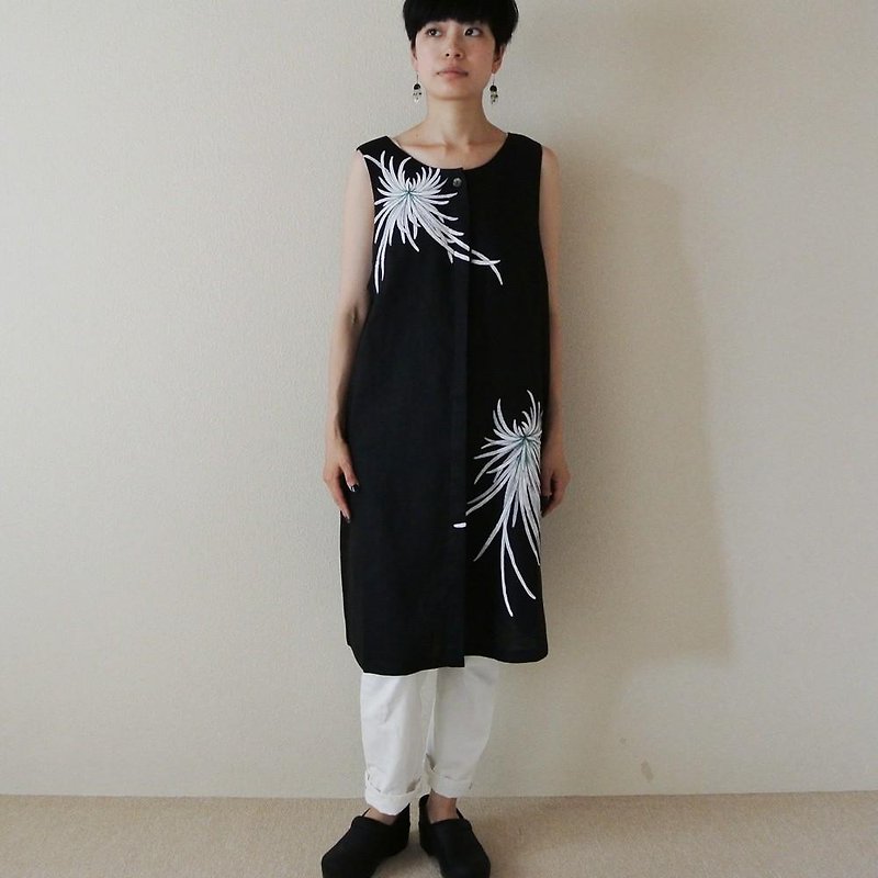 Long vest black Rangiku - เสื้อผู้หญิง - ผ้าฝ้าย/ผ้าลินิน สีดำ