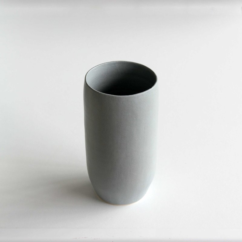 Handmade Ceramic Tumbler Cup - Matte Grey - 咖啡杯/馬克杯 - 陶 灰色