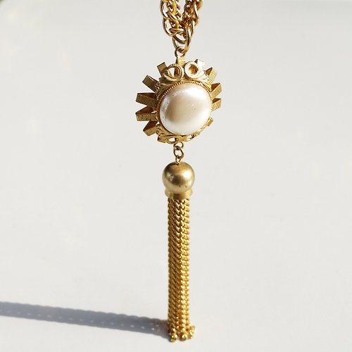 80s Vintage gold tone × fake pearl tassel long chain necklace